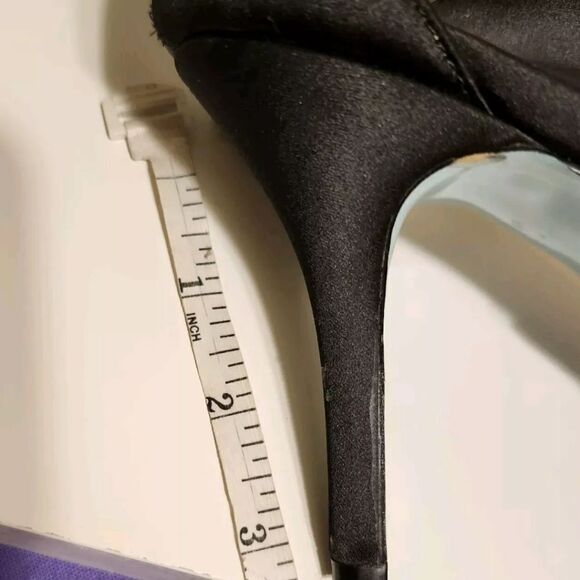 Betsey Johnson "Shilo" Black Rhinestone/Silk Strappy Sandals Sz.9 MSRP $109 - Picture 7 of 9